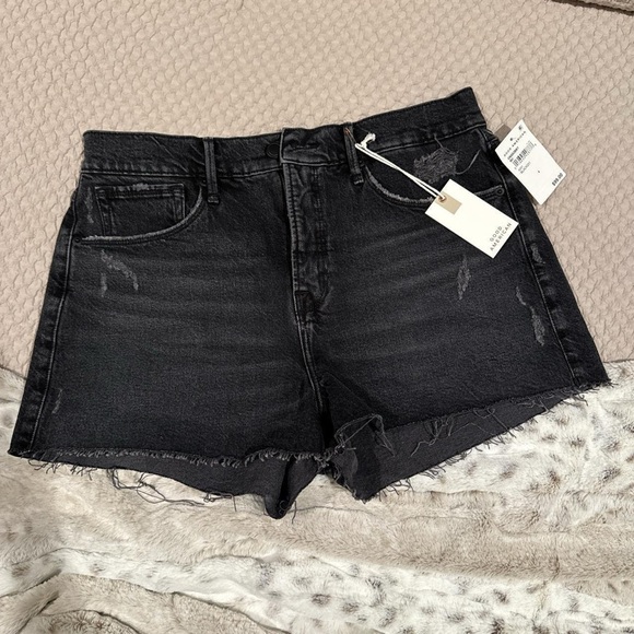 good ‘90s short - size 4/27